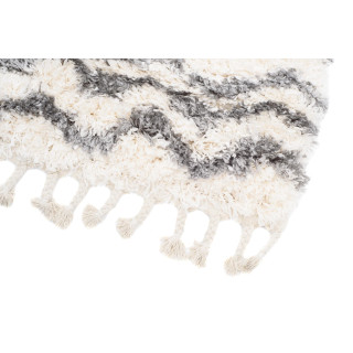 Kremna kosmata preproga z resicami