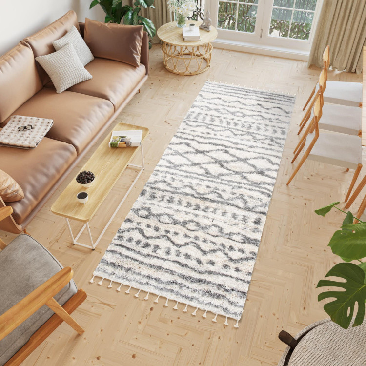 Moderna kremna preproga z resicami