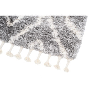 Temno siva preproga z resicami