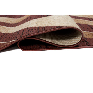 Rjava preproga z abstraktnim vzorcem