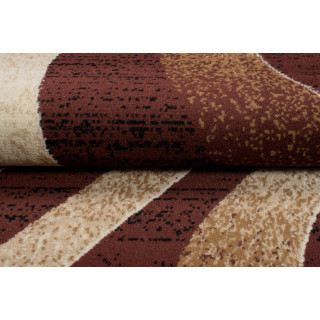 Rjava preproga z abstraktnim vzorcem