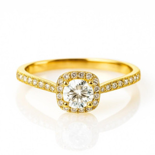 Pozlačen ženski prstan s cirkoni