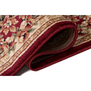 Rdeča preproga v vintage slogu