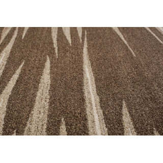 Preproga z vzorcem v rjavi barvi