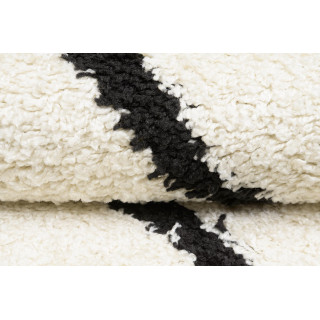 Kosmata kremna preproga s cikcakastim vzorcem