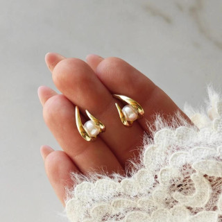 Ženski pozlačeni uhani z biseri