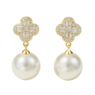 Pozlačeni ženski uhani z biseri