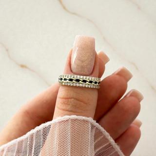 Pozlačen ženski prstan s cirkoni