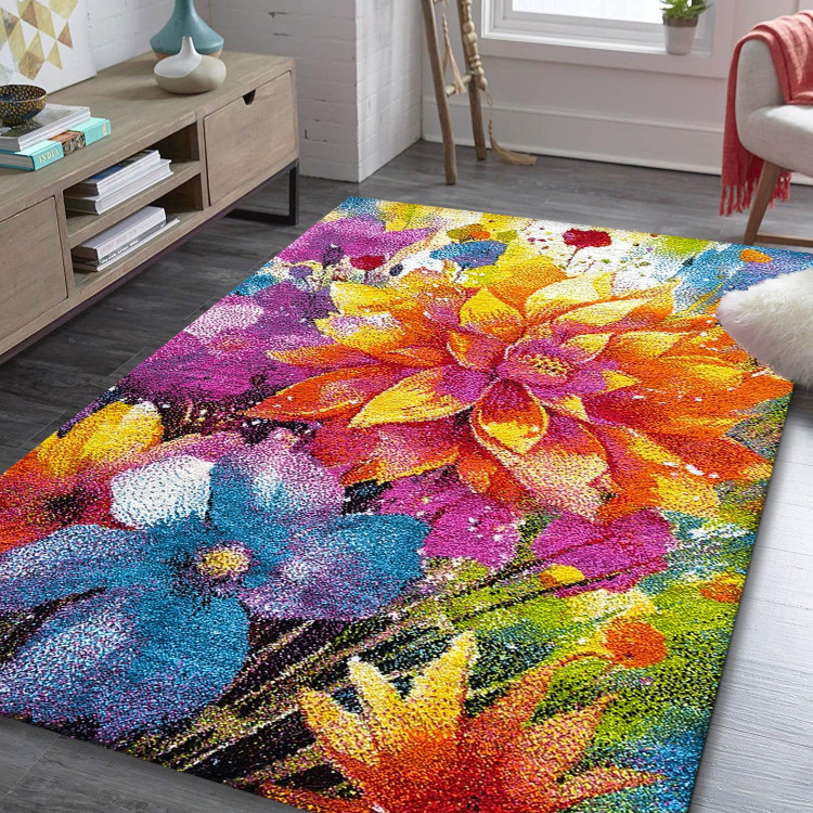 Otroška preproga z barvitim cvetličnim vzorcem