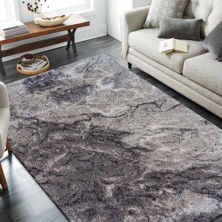 Siva preproga z marmornim vzorcem