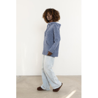 Moder volnen pulover s kapuco