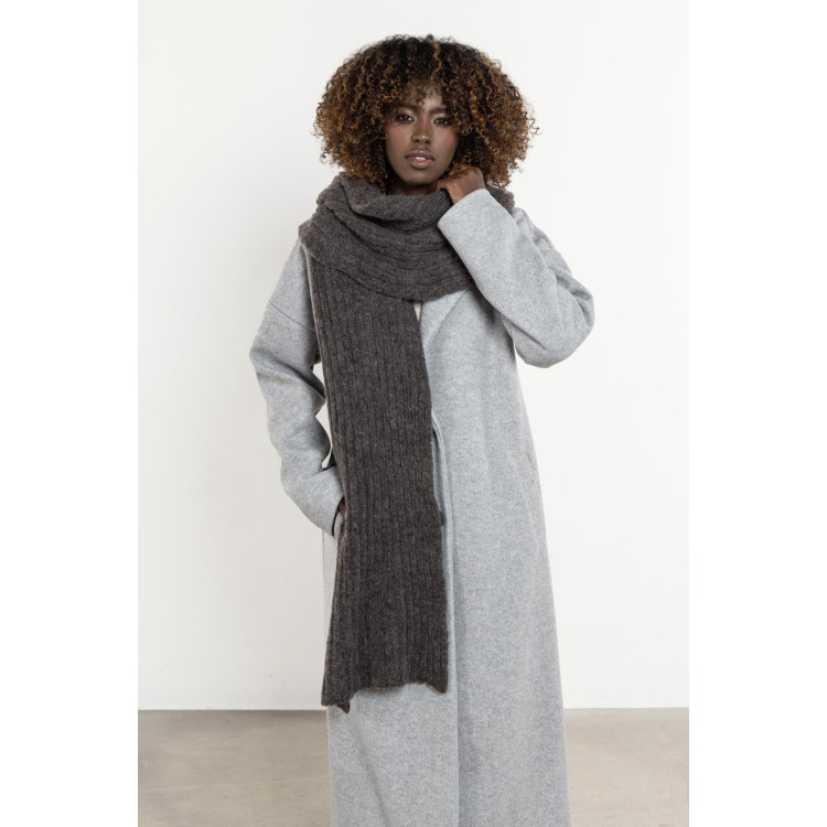 Temno bež dolg šal