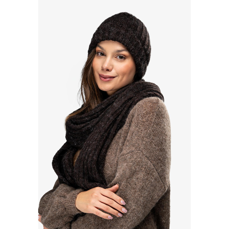 Čokoladna topla ženska kapa