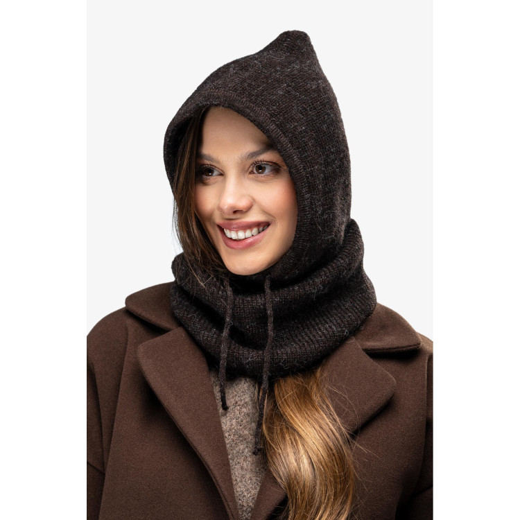 Čokoladna topla kapuca z vrvicami