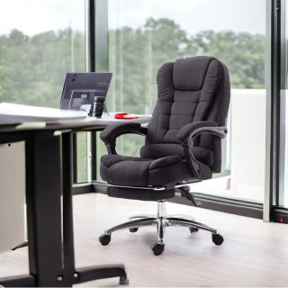 Črn pisarniški stol z naslonom za noge