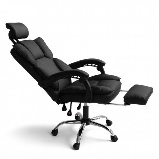 Rjav pisarniški stol z naslonom za noge