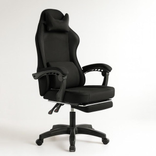 Črni igralni stol iz blaga z naslonom za noge