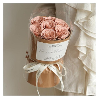 Roza škatla dišečih milnih cvetov