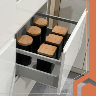 Siva nedrseča podloga za predale