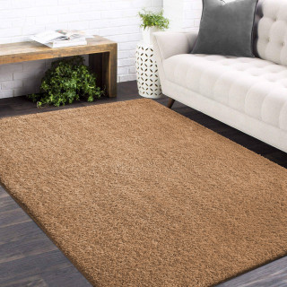 Svetlo rjava mehka kosmata preproga