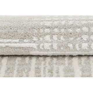 Moderna kremna preproga z vzorcem