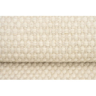 Bela pletena preproga v boho slogu