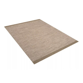 Pletena temno bež preproga v boho slogu