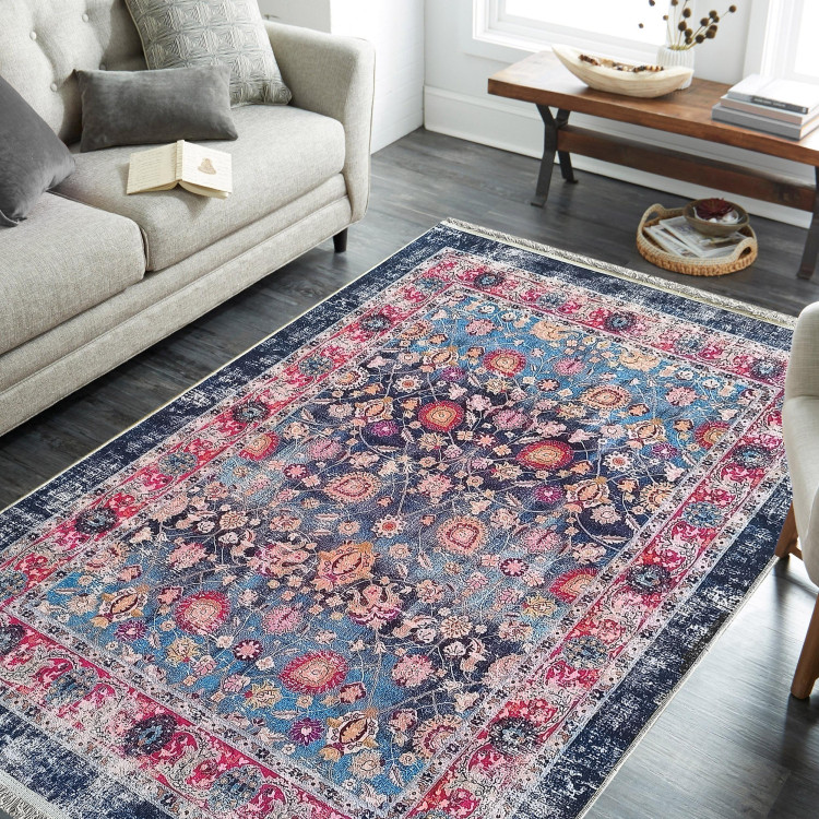 Barvita preproga s klasičnim vzorcem