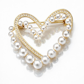 Broška v obliki srca s cirkoni in biseri