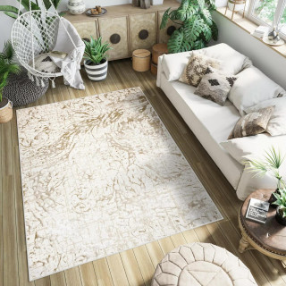 Moderna vzorčasta preproga v kremni barvi