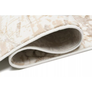 Moderna vzorčasta preproga v kremni barvi