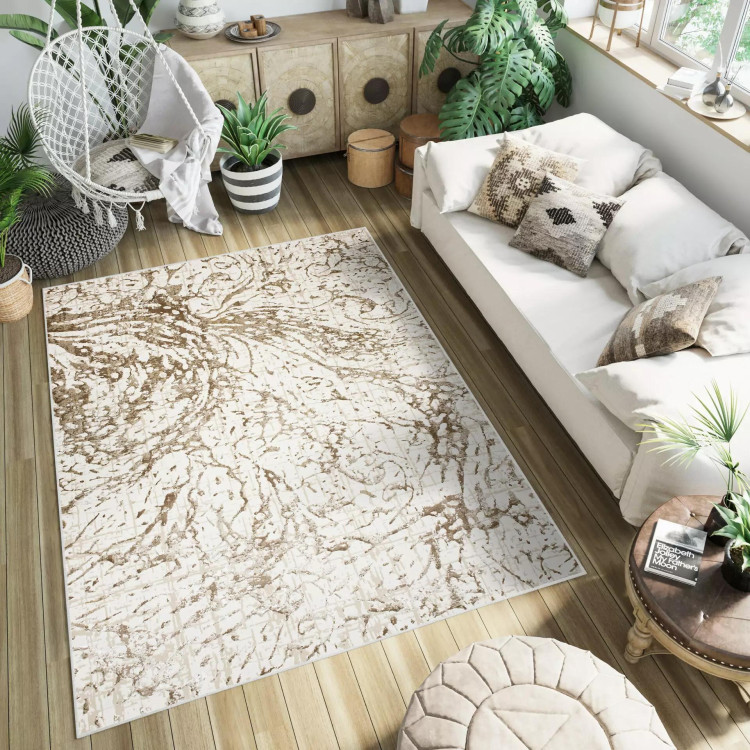 Vzorčana moderna preproga v kremni barvi