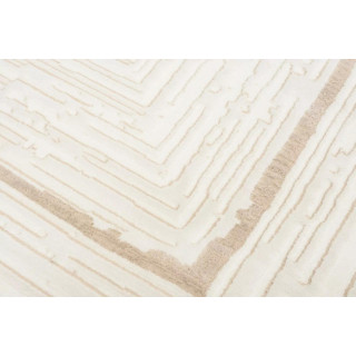 Moderna vzorčasta preproga v beli barvi