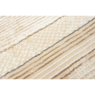 Moderna vzorčasta preproga v krem barvi