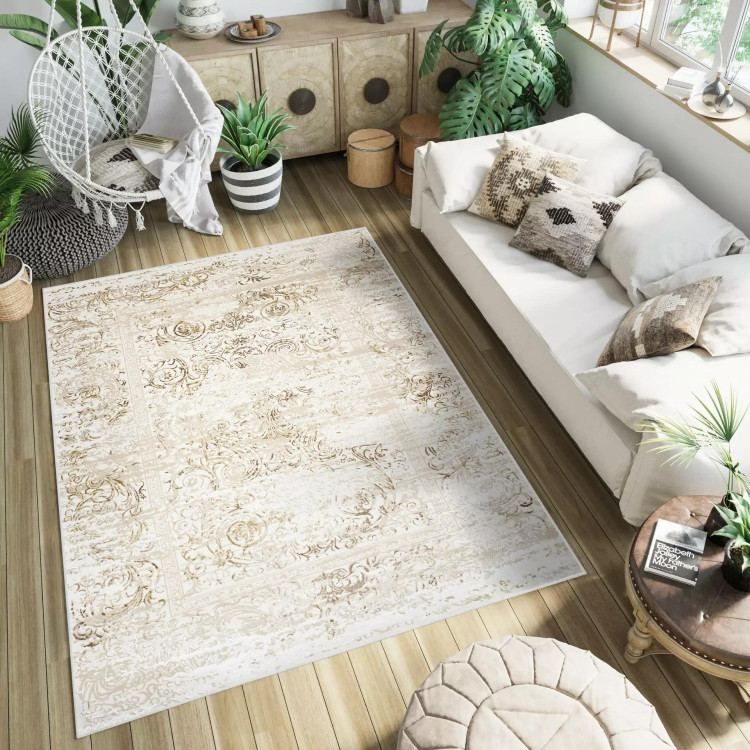 Moderna bež preproga z vzorcem