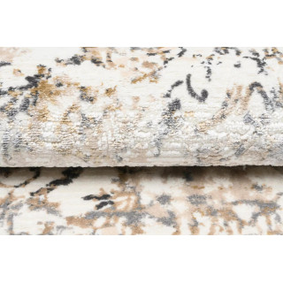 Preproga s kremnim vzorcem