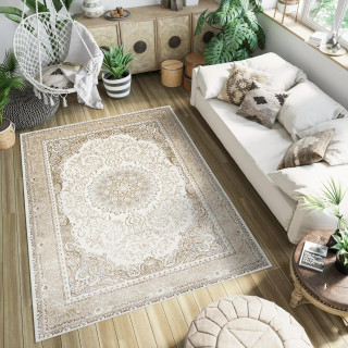 Krem preproga s turškim vzorcem