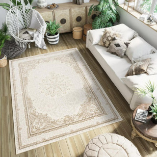 Krem preproga s turškim vzorcem