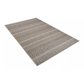 Rjava žametna preproga z vzorcem