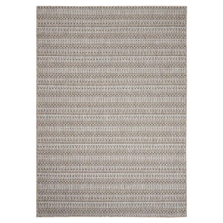 Rjava žametna preproga z vzorcem