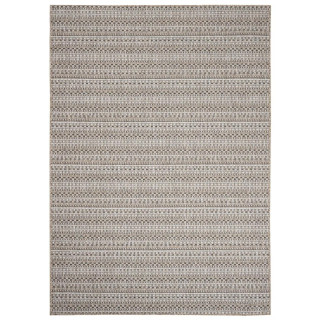 Rjava žametna preproga z vzorcem