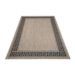 Rjava žametna preproga z vzorcem