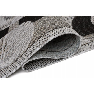 Siva žametna preproga z vzorcem