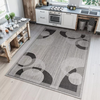 Siva žametna preproga z vzorcem