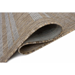 Rjava žametna preproga z vzorcem