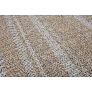 Rjava žametna preproga z vzorcem