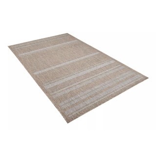 Rjava žametna preproga z vzorcem