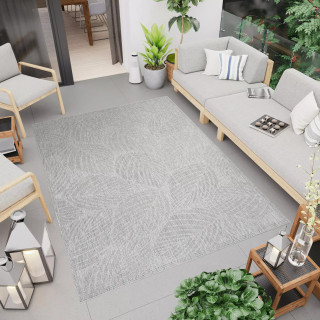 Siva žametna preproga z motivom listov