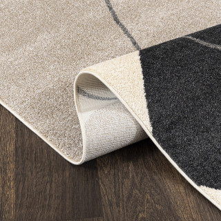 Moderna preproga z abstraktnimi vzorci