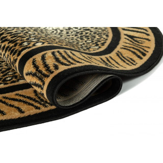 Črna ovalna preproga z vzorcem